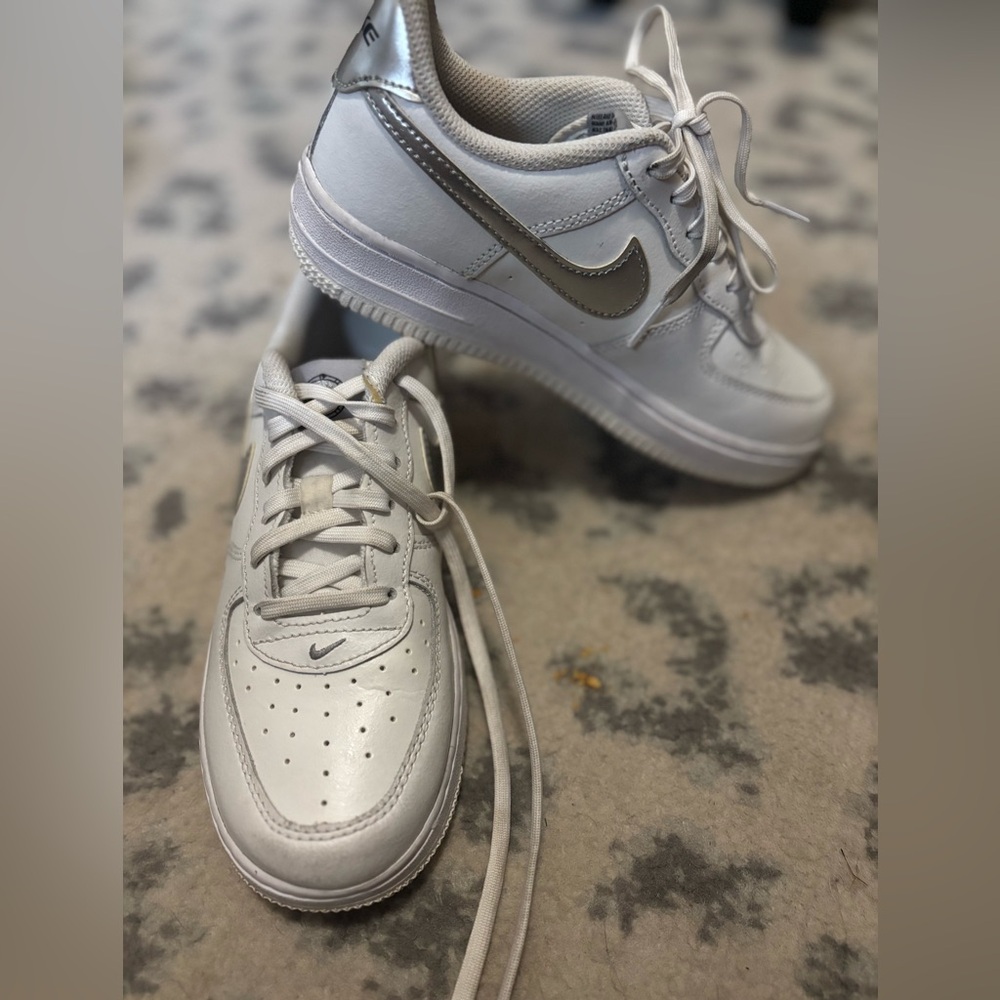 Nike Metallic Air Force 1 Low "Martian" youth size 3y